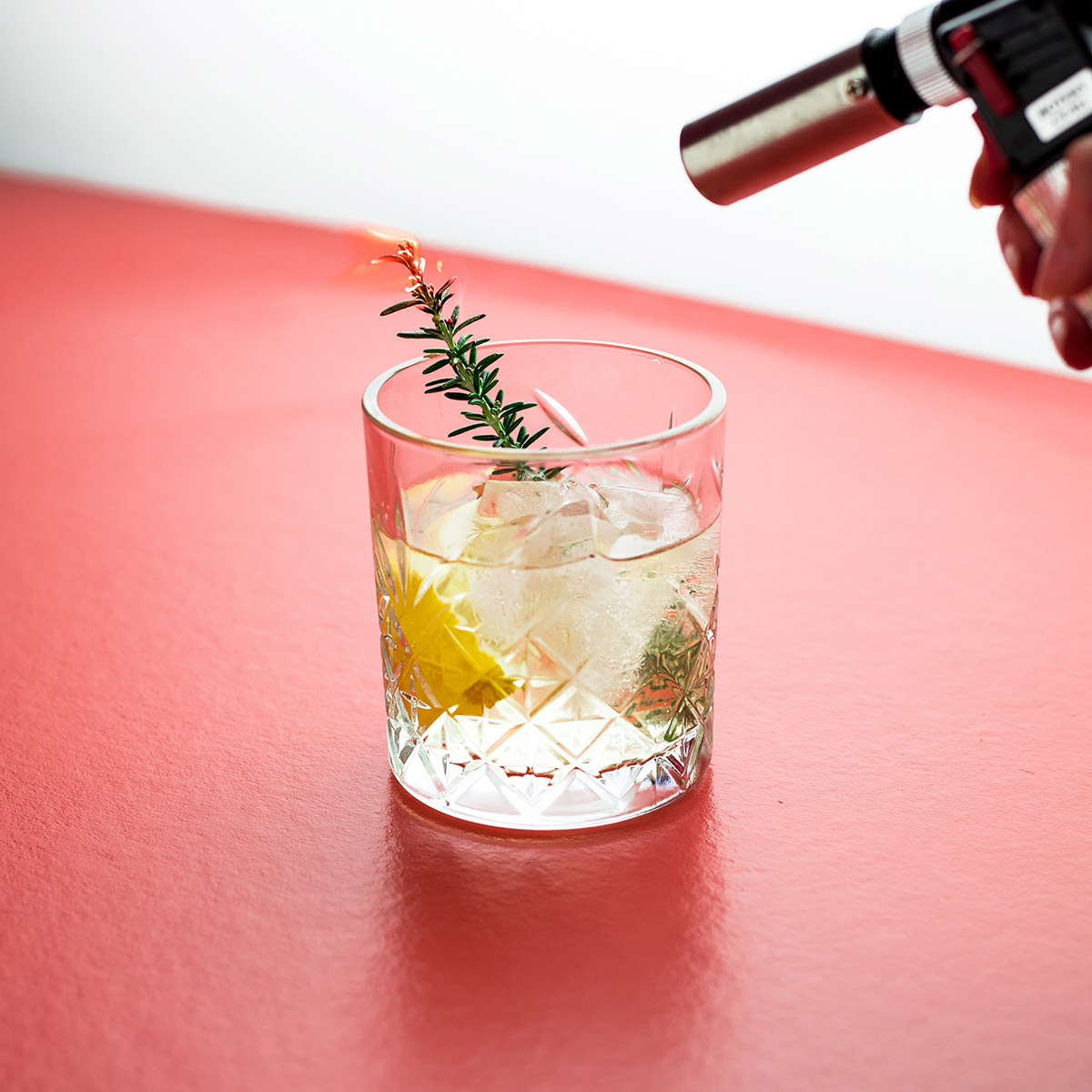 Saffron gin and tonic cocktail